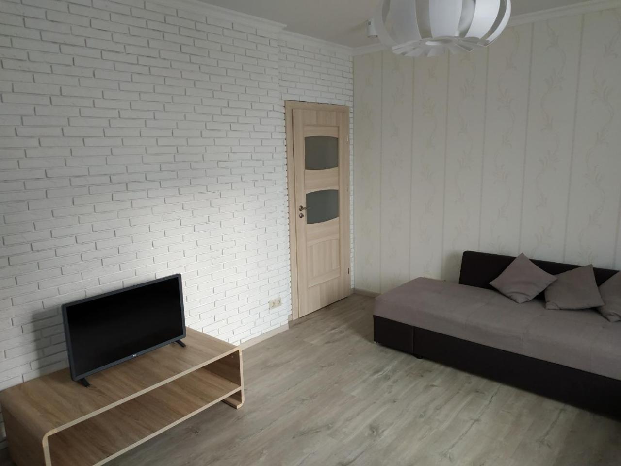 קייב Comfort Apartment On Bogdanivska Street 7B מראה חיצוני תמונה
